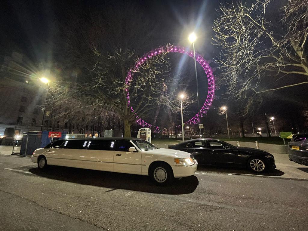 hire limo into London